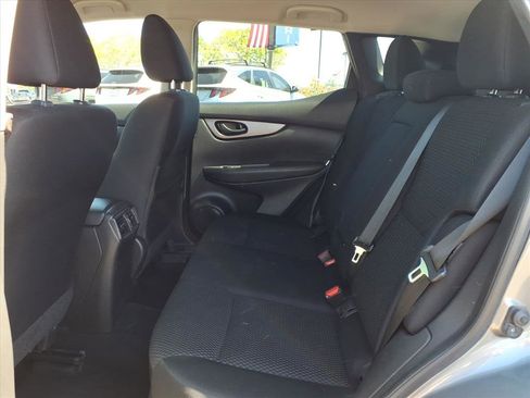 Used 2022 Nissan Rogue Sport S image 15