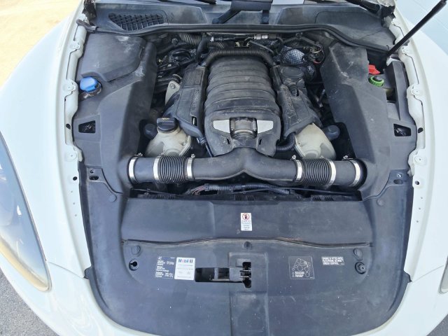 Used 2014 Porsche Cayenne GTS AWD/4WD image 15