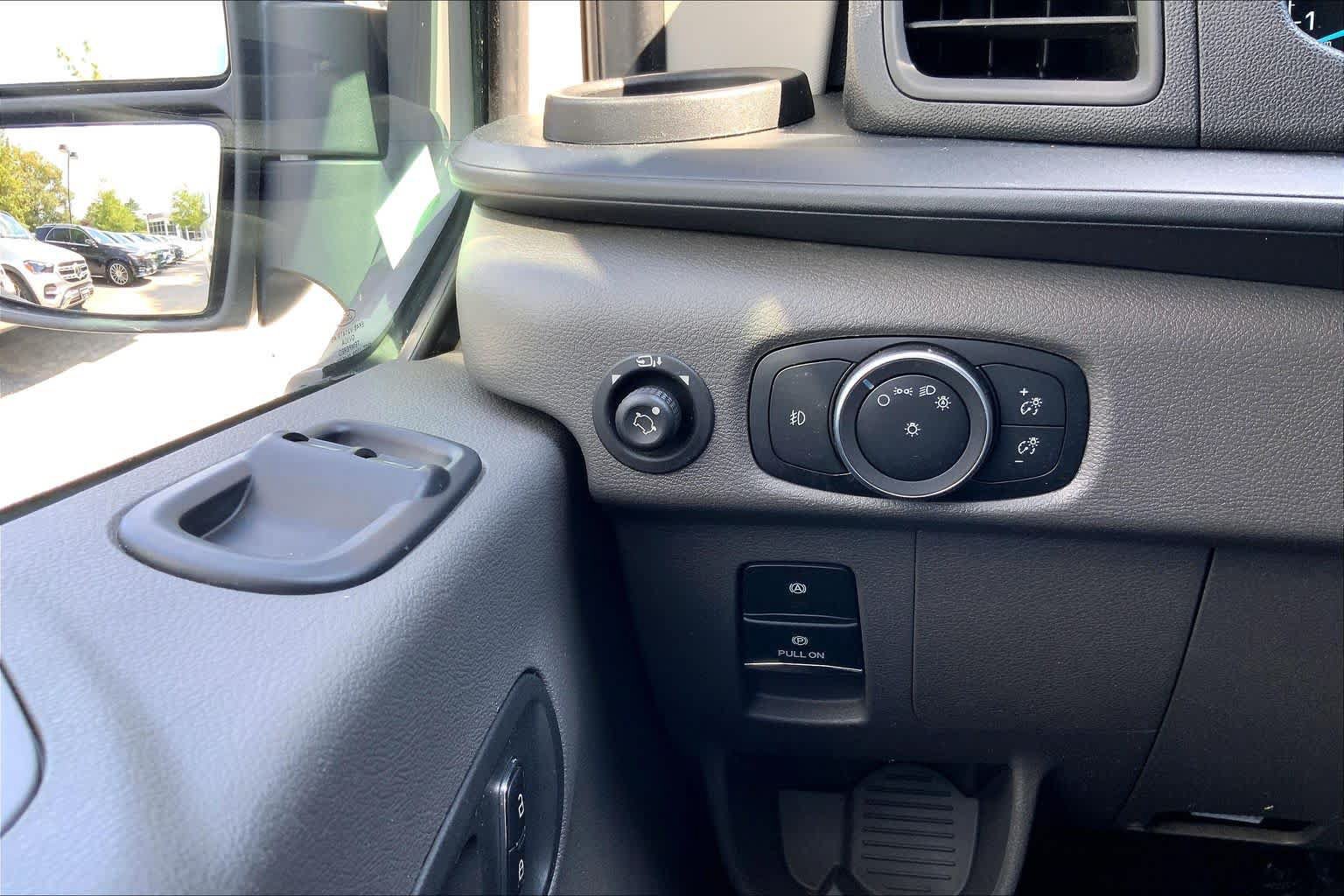 Used 2022 Ford Transit 350 XLT RWD image 37