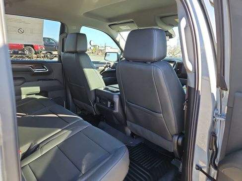 Used 2024 Chevrolet Silverado 1500 LT w/ Leather Package RWD image 21