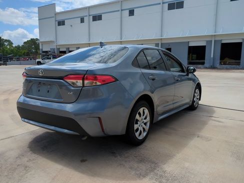Certified 2022 Toyota Corolla LE FWD image 5