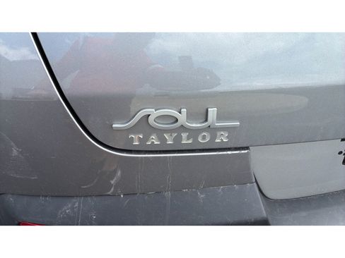 Used 2022 Kia Soul LX FWD image 18