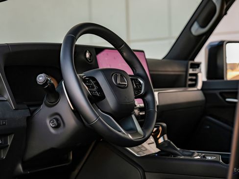 Used 2026 Lexus GX 550 image 36