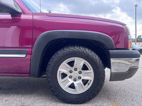 Used 2004 Chevrolet Silverado 1500 LS w/ Light Duty Power Package RWD image 5