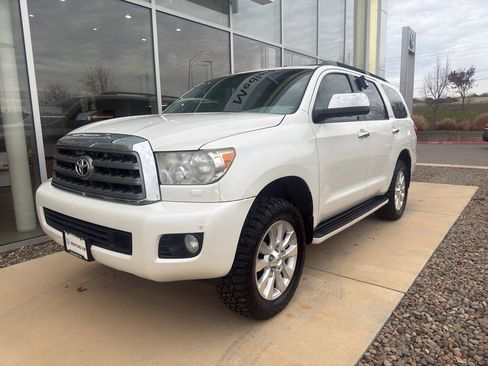 Used 2013 Toyota Sequoia Platinum image 1