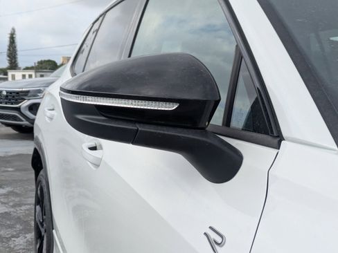 New 2026 Volkswagen Tiguan SE R-Line AWD/4WD image 11