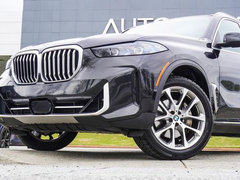 Used 2024 BMW X5 xDrive40i AWD/4WD image 2