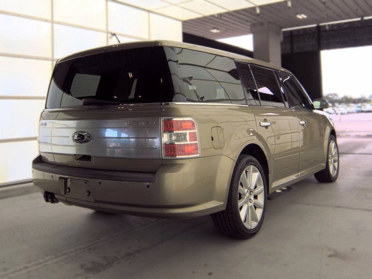 Used 2012 Ford Flex Limited w/ Equipment Group Order Code FWD image 2