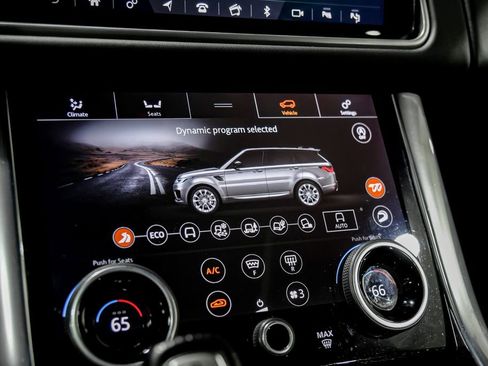 Used 2018 Land Rover Range Rover Sport SVR image 32