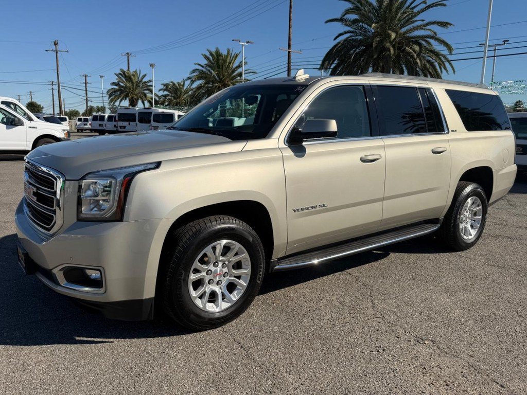 Used 2017 GMC Yukon XL SLE w/ Enhanced Driver Alert Package RWD image 12
