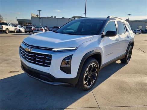 Used 2025 Chevrolet Equinox LT w/ Convenience Package II image 7