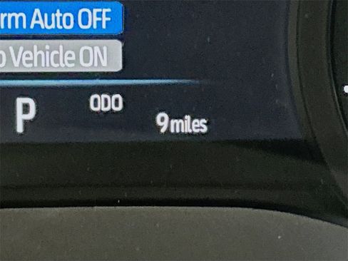 New 2026 Toyota Sienna XLE image 12