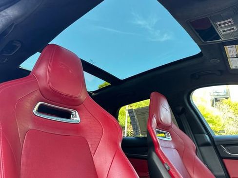 Certified 2024 Jaguar F-PACE R-Dynamic S image 15