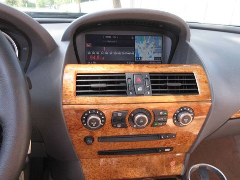 Used 2005 BMW 645Ci Convertible RWD image 29
