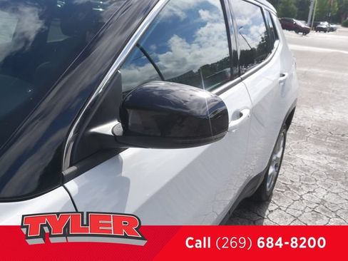Certified 2025 Jeep Compass Limited AWD/4WD image 11