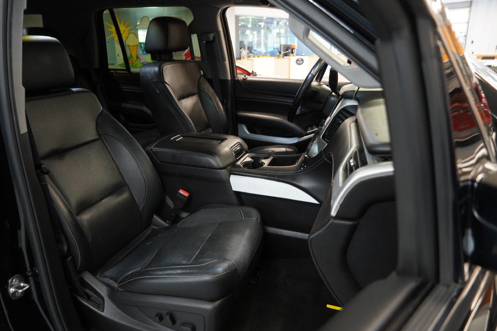 Used 2017 GMC Yukon SLT AWD/4WD image 37