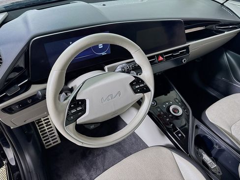 Used 2023 Kia Niro Wave w/ Wave Preserve Package image 14