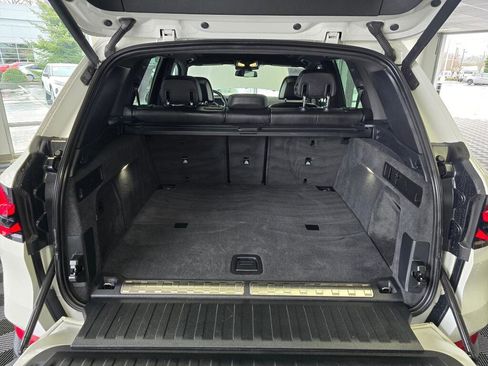 Used 2025 BMW X5 xDrive50e image 17