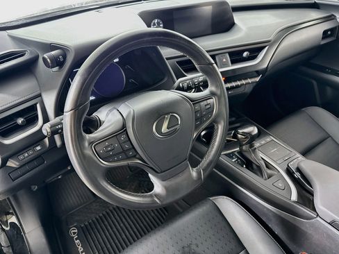 Used 2021 Lexus UX 200 w/ Accessory Package (Z2) FWD image 10