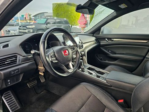 Used 2020 Honda Accord Sport image 5