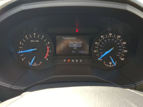 Used 2020 Ford Edge SE image 31