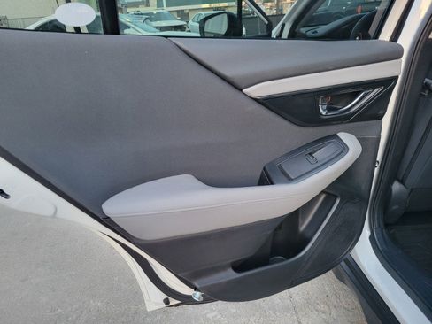 Used 2025 Subaru Outback Premium w/ Popular Package #1A image 16