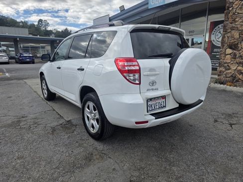 Used 2012 Toyota RAV4 FWD w/ Value Pkg image 7