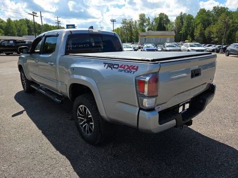 Used 2020 Toyota Tacoma TRD Sport AWD/4WD image 28