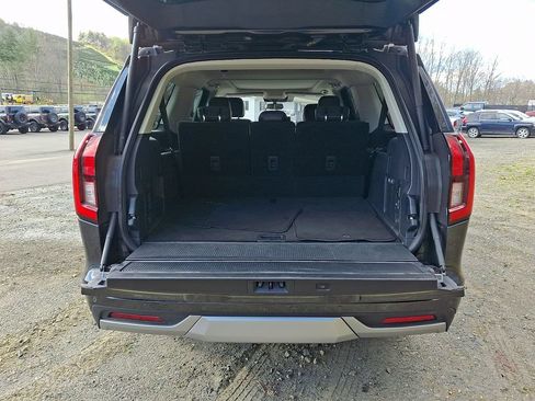 Used 2025 Ford Expedition Max Platinum AWD/4WD image 29