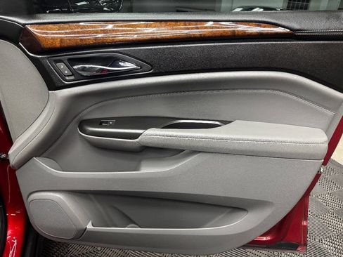 Used 2012 Cadillac SRX Luxury image 58