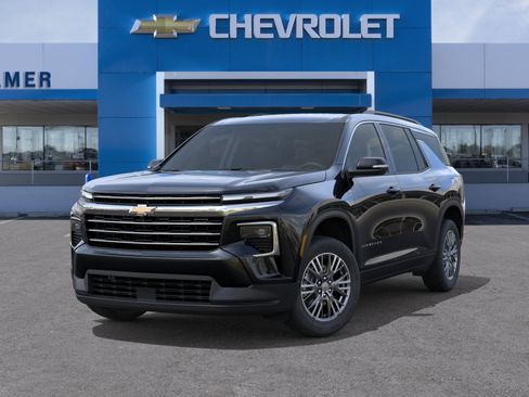 New 2026 Chevrolet Traverse LT w/ Driver Confidence Package AWD/4WD image 32