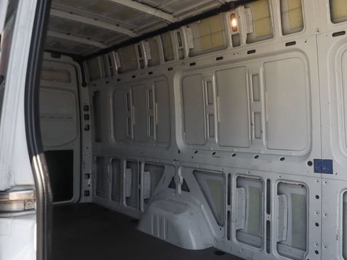 Used 2020 Mercedes-Benz Sprinter 2500 image 13