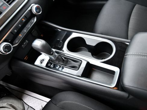 Used 2024 Nissan Altima 2.5 SV image 19