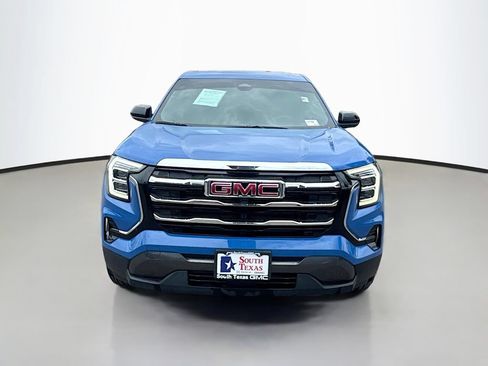 Used 2025 GMC Terrain Elevation AWD/4WD image 2