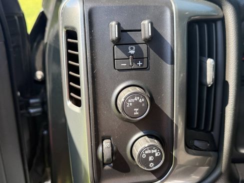 Used 2018 Chevrolet Silverado 1500 LT w/ All Star Edition AWD/4WD image 18