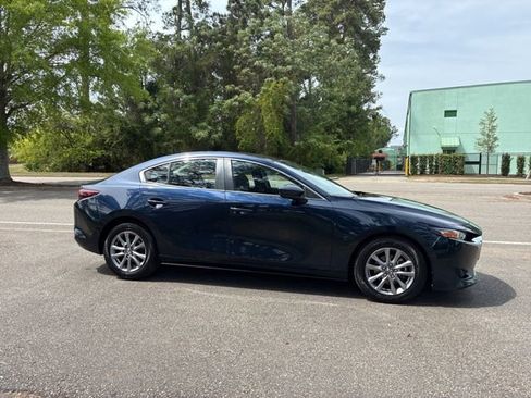 Used 2021 MAZDA MAZDA3 s FWD image 2
