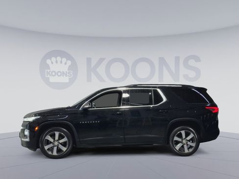 Used 2022 Chevrolet Traverse LT w/ LT Premium Package AWD/4WD image 7