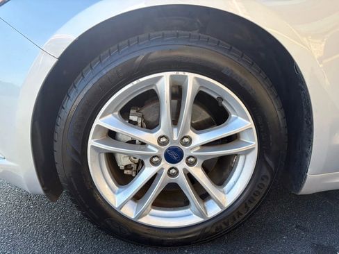 Used 2018 Ford Fusion SE image 23