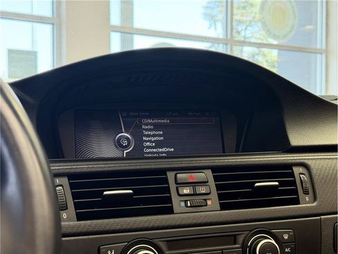 Used 2013 BMW M3 Convertible RWD image 13