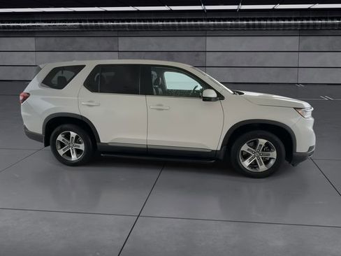 Used 2023 Honda Pilot EX-L image 9