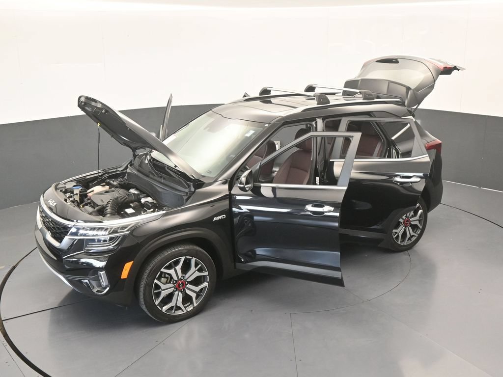 Used 2023 Kia Seltos SX w/ SX Sunroof Package AWD/4WD image 63