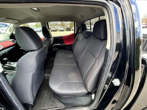 Used 2023 Toyota Tacoma SR5 AWD/4WD image 15