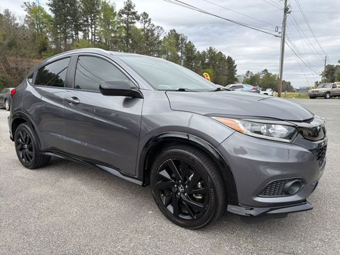 Used 2021 Honda HR-V Sport image 3