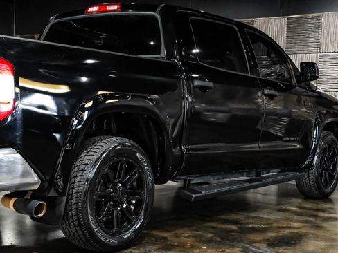 Used 2019 Toyota Tundra SR5 w/ SR5 Upgrade Package AWD/4WD image 13