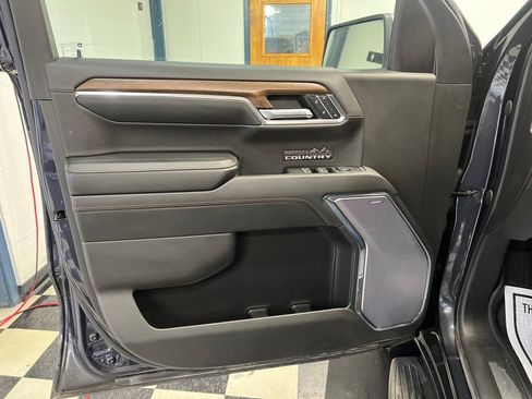 Used 2023 Chevrolet Silverado 1500 High Country w/ High Country Premium Package AWD/4WD image 39