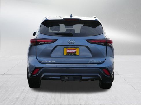 Used 2024 Toyota Highlander Limited image 6