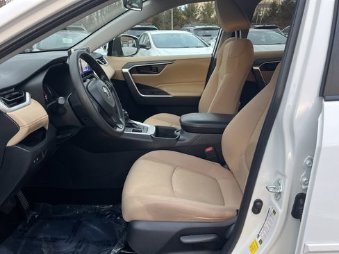 Certified 2023 Toyota RAV4 LE image 16