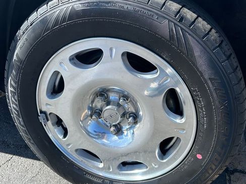 Used 1999 Lincoln Continental image 8