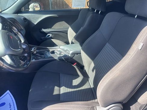 Used 2021 Dodge Challenger GT w/ Driver Convenience Group image 9