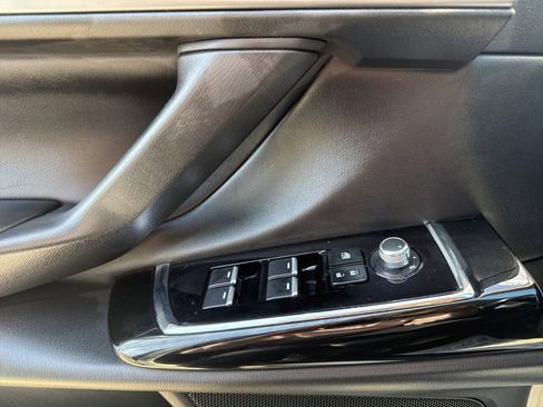 Used 2023 MAZDA CX-9 Touring image 19